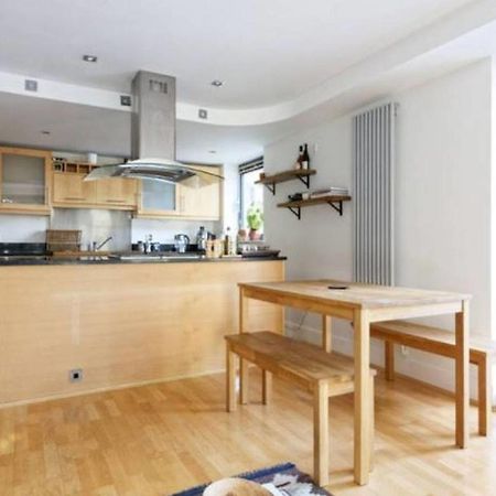Peaceful Modern 2 Bedroom Flat With Water Views Londyn Zewnętrze zdjęcie