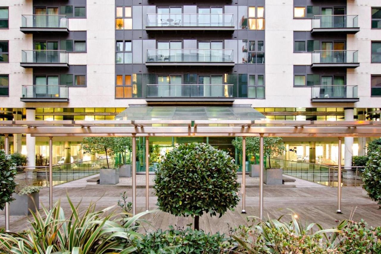 Peaceful Modern 2 Bedroom Flat With Water Views Londyn Zewnętrze zdjęcie