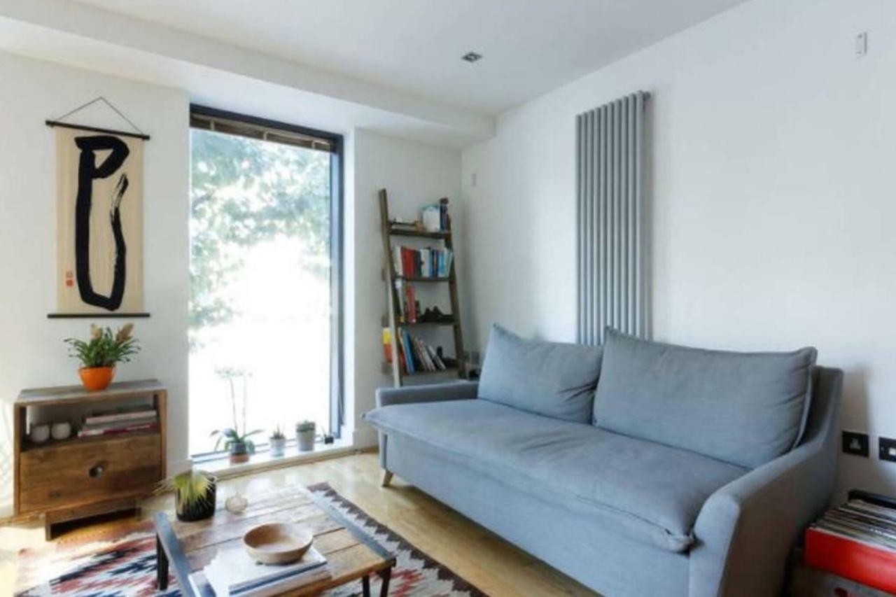 Peaceful Modern 2 Bedroom Flat With Water Views Londyn Zewnętrze zdjęcie